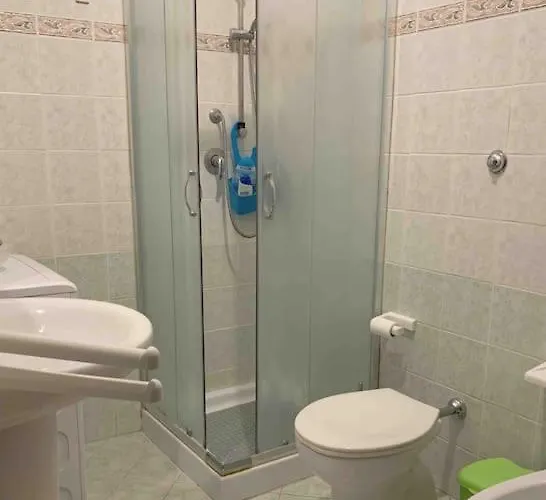 Con Portico Privato Vicino Cagliari Airport Apartamento *