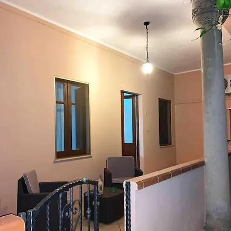 Con Portico Privato Vicino Cagliari Airport Assemini