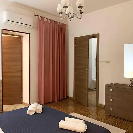 Con Portico Privato Vicino Cagliari Airport Assemini