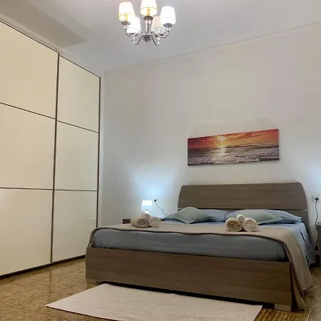 Con Portico Privato Vicino Cagliari Airport * Assemini