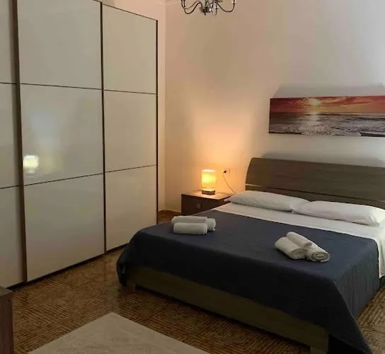 Con Portico Privato Vicino Cagliari Airport Lägenhet