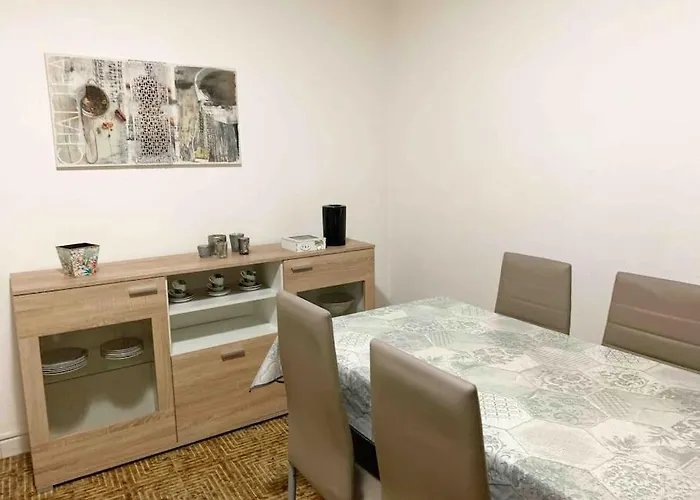Con Portico Privato Vicino Cagliari Airport Apartman *